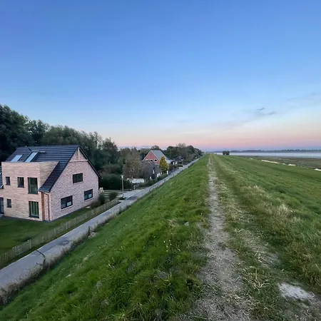 Apartment Deichkoje12 Deck 1 Eg Direkt Am Eiderdeich Nur 7 Km Bis Zur Nordsee Und 20 Min Bis Sankt Peter Ording